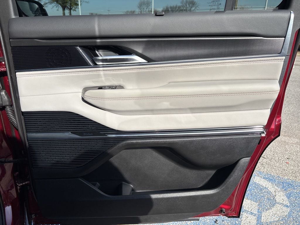 2026 Jeep Grand Wagoneer Summit