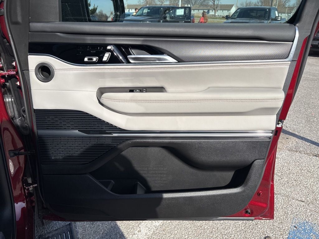 2026 Jeep Grand Wagoneer Summit