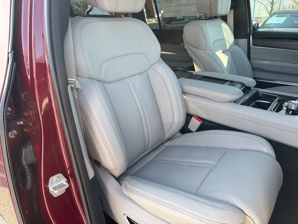 2026 Jeep Grand Wagoneer Summit