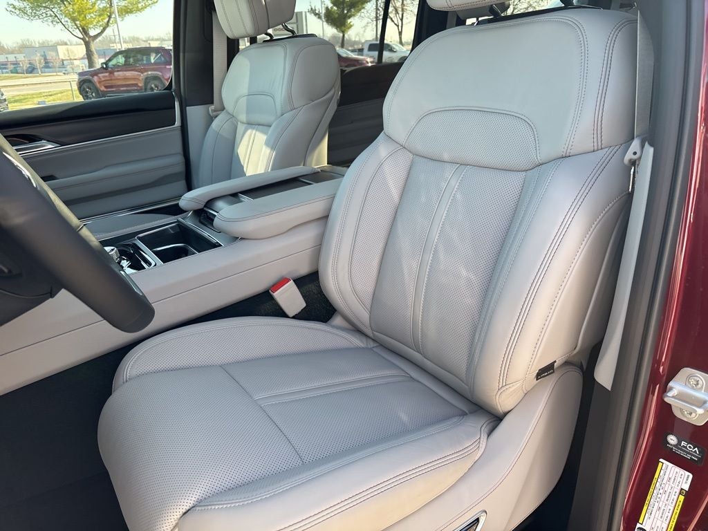 2026 Jeep Grand Wagoneer Summit