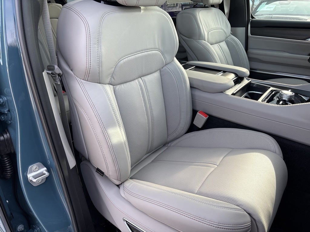 2026 Jeep Grand Wagoneer Summit