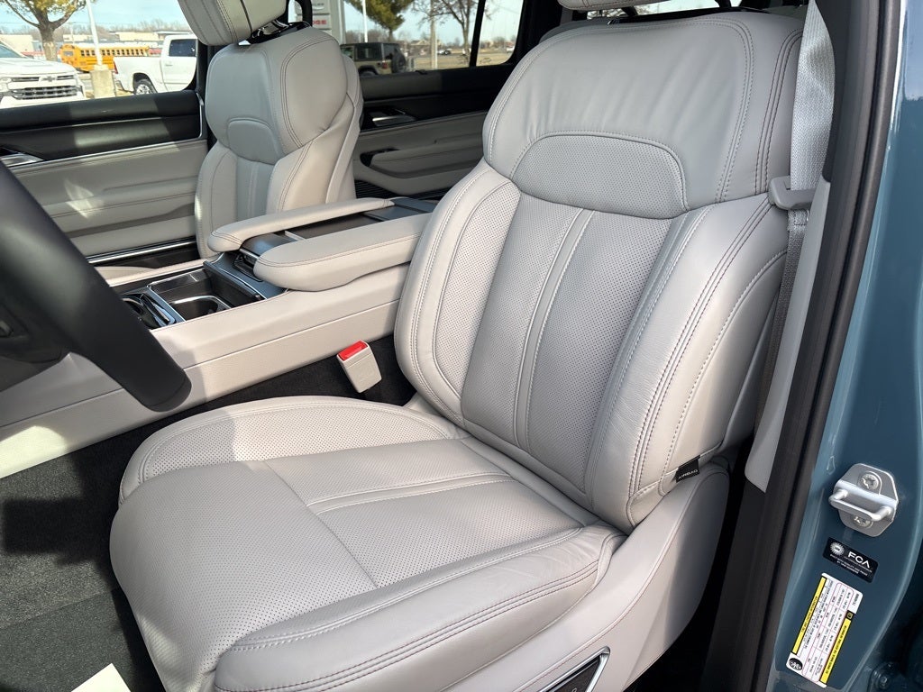 2026 Jeep Grand Wagoneer Summit