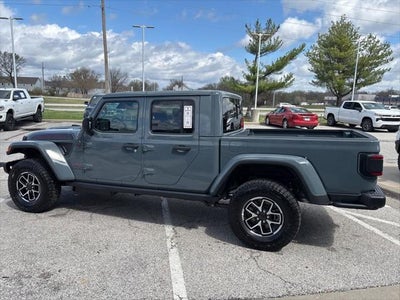2026 Jeep Gladiator GLADIATOR SHADOW OPS 4X4
