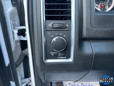 2024 RAM 1500 Classic Warlock Crew Cab 4x4 5'7' Box