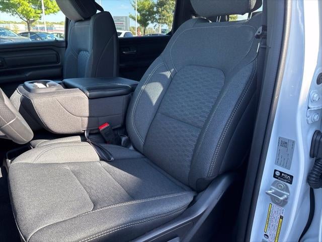 2027 RAM Ram 1500 RAM 1500 TRADESMAN CREW CAB 4X4 5'7' BOX