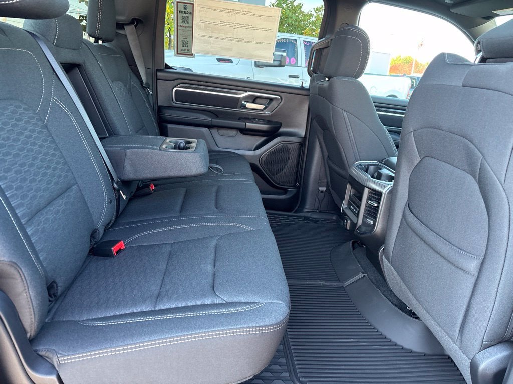 2027 RAM Ram 1500 RAM 1500 BIG HORN CREW CAB 4X4 5'7' BOX
