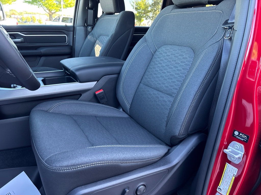 2027 RAM Ram 1500 RAM 1500 BIG HORN CREW CAB 4X4 5'7' BOX