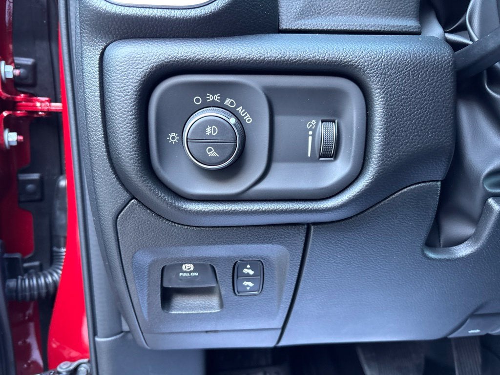 2027 RAM Ram 1500 RAM 1500 BIG HORN CREW CAB 4X4 5'7' BOX