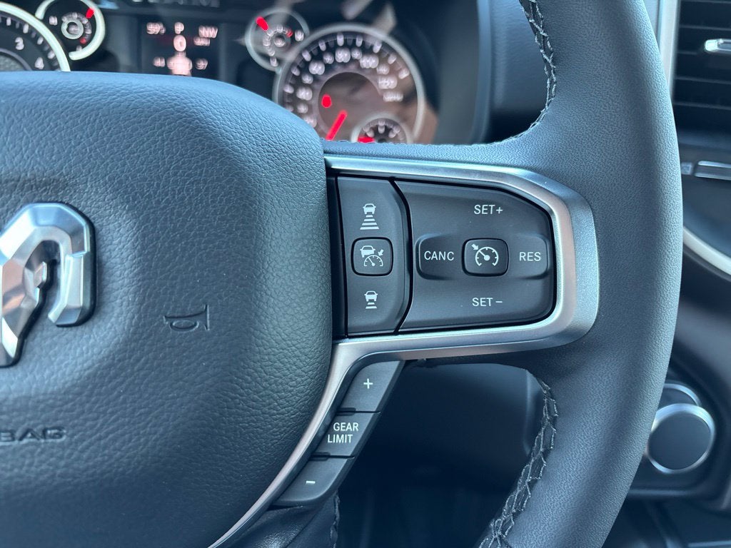 2027 RAM Ram 1500 RAM 1500 BIG HORN CREW CAB 4X4 5'7' BOX