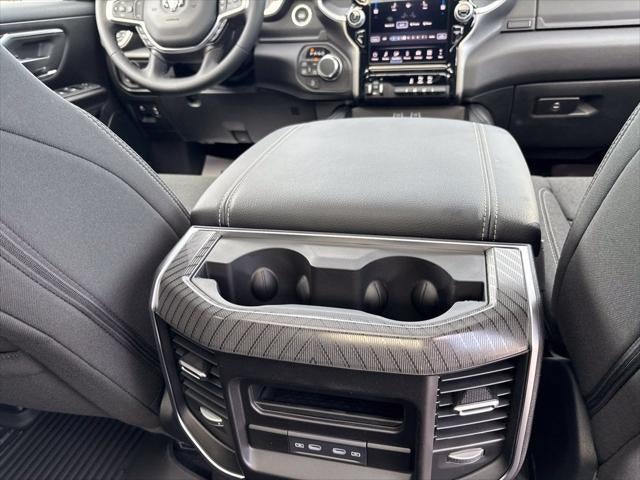2027 RAM Ram 1500 RAM 1500 BIG HORN CREW CAB 4X4 5'7' BOX