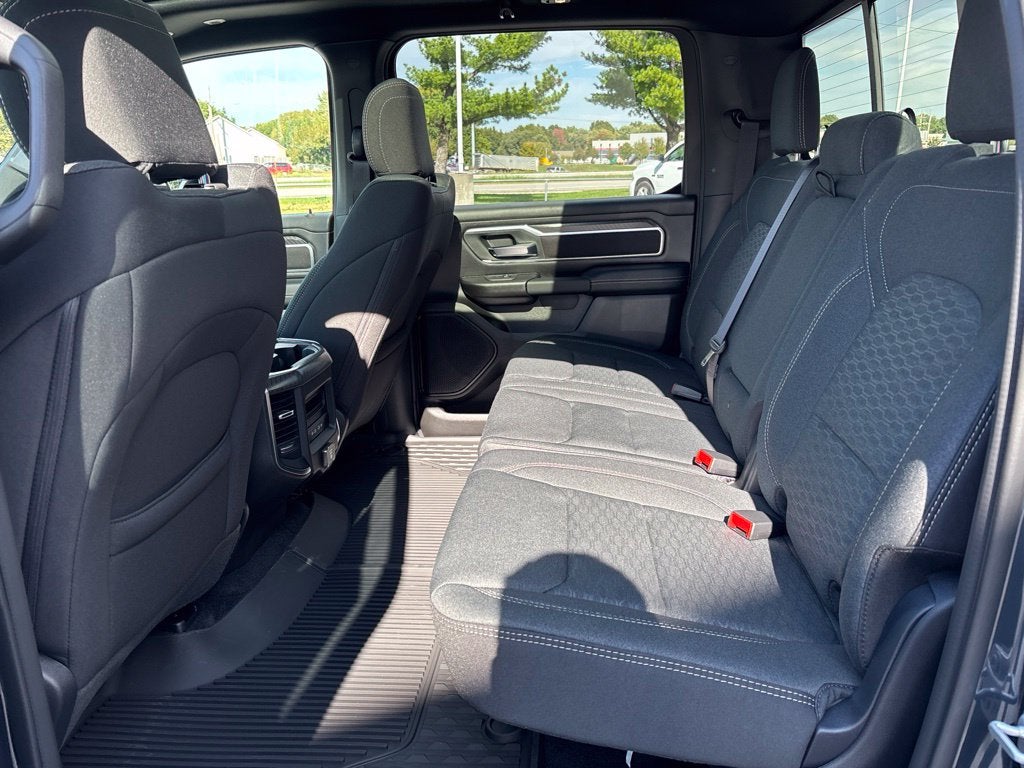 2027 RAM Ram 1500 RAM 1500 BIG HORN CREW CAB 4X4 5'7' BOX