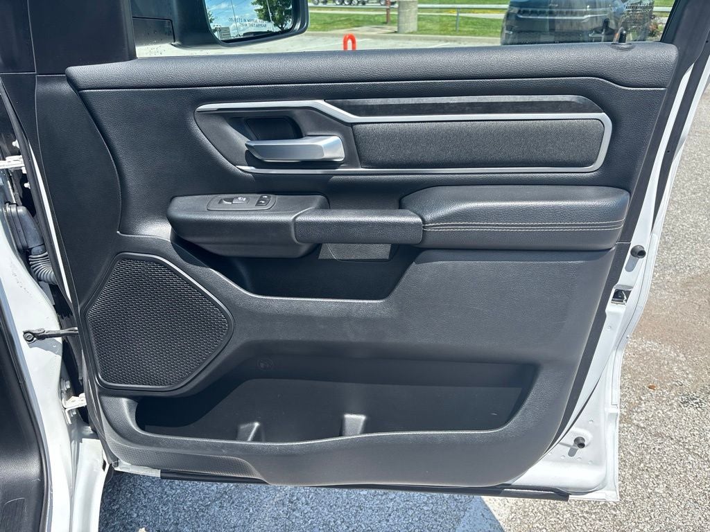 2020 RAM 1500 Big Horn Crew Cab 4x4 5'7' Box