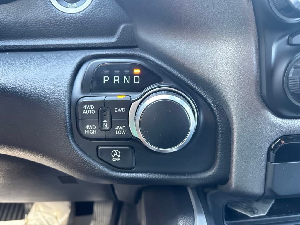 2020 RAM 1500 Big Horn Crew Cab 4x4 5'7' Box