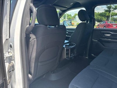 2020 RAM 1500 Big Horn Crew Cab 4x4 5'7' Box