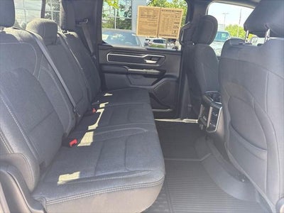 2020 RAM 1500 Big Horn Crew Cab 4x4 5'7' Box