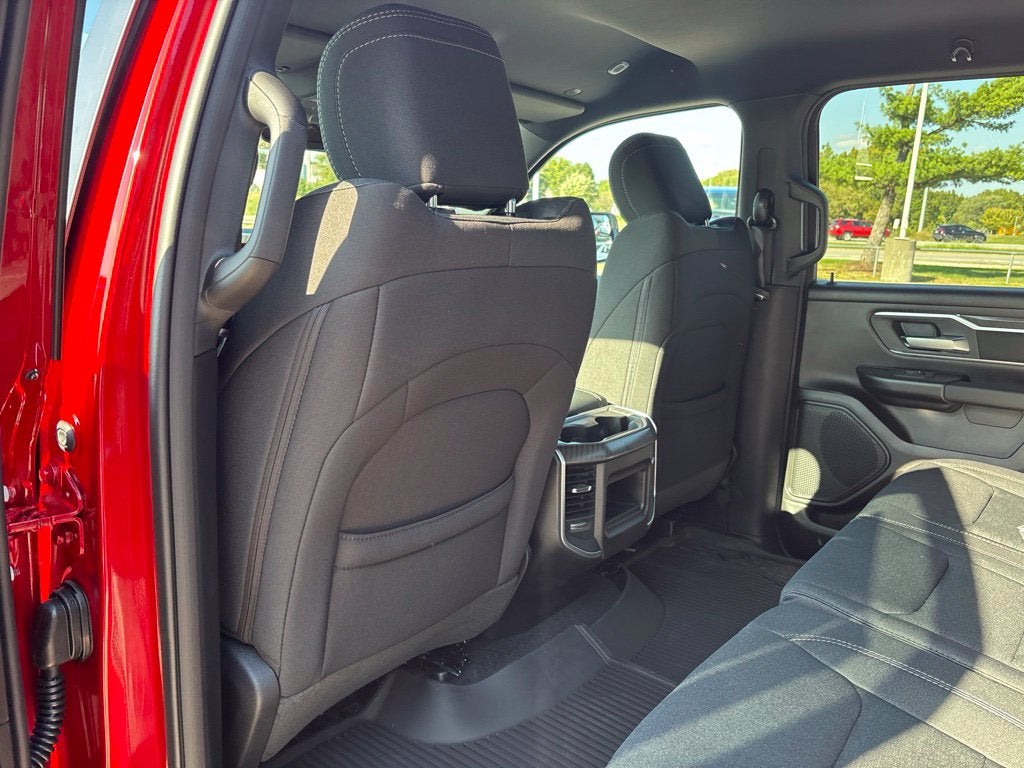 2027 RAM Ram 1500 RAM 1500 BIG HORN CREW CAB 4X4 5'7' BOX