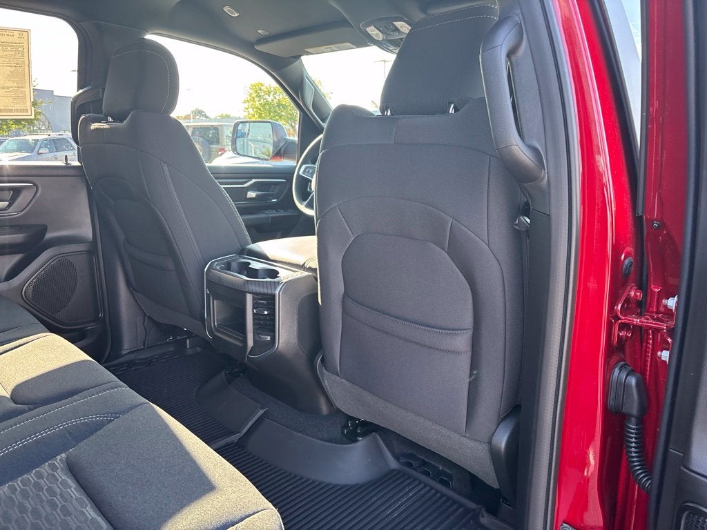 2027 RAM Ram 1500 RAM 1500 BIG HORN CREW CAB 4X4 5'7' BOX