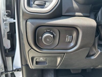 2026 RAM Ram 1500 RAM 1500 TRADESMAN CREW CAB 4X4 5'7' BOX