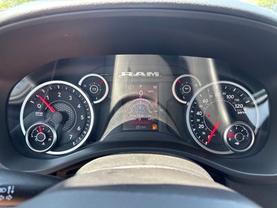 2026 RAM 1500 RAM 1500 EXPRESS CREW CAB 4X4 5'7' BOX