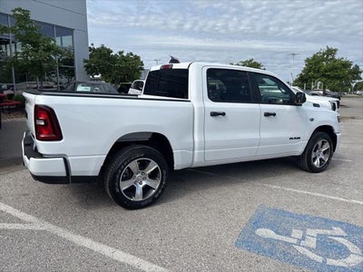 2026 RAM Ram 1500 RAM 1500 EXPRESS CREW CAB 4X4 5'7' BOX