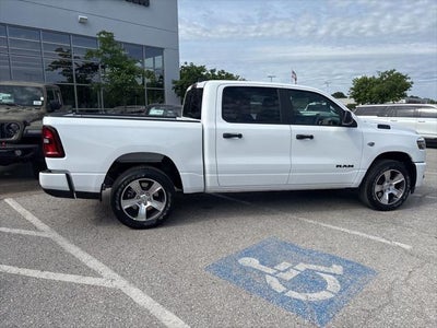 2026 RAM Ram 1500 RAM 1500 EXPRESS CREW CAB 4X4 5'7' BOX