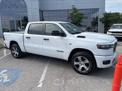 2026 RAM Ram 1500 RAM 1500 EXPRESS CREW CAB 4X4 5'7' BOX