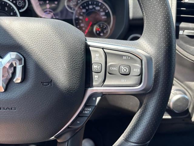 2026 RAM 1500 RAM 1500 EXPRESS CREW CAB 4X4 5'7' BOX