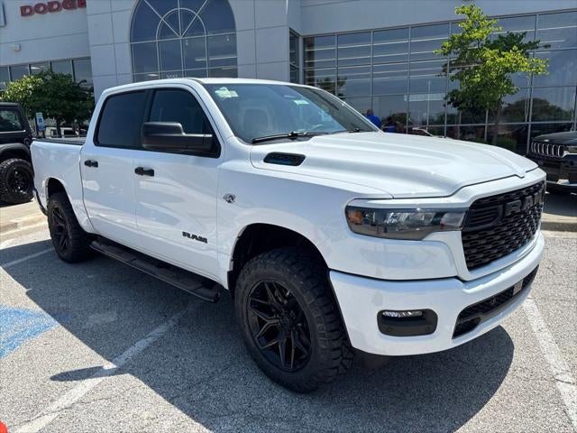 2026 RAM Ram 1500 RAM 1500 EXPRESS CREW CAB 4X4 5'7' BOX