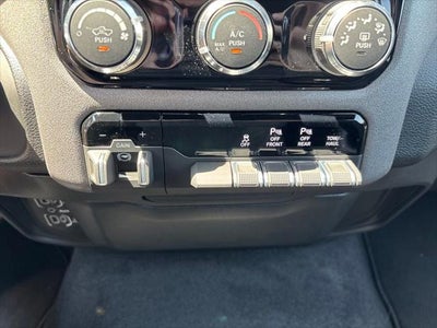 2026 RAM 1500 RAM 1500 EXPRESS CREW CAB 4X4 5'7' BOX