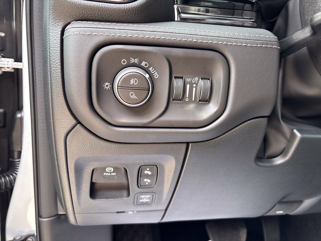 2027 RAM Ram 1500 RAM 1500 LIMITED CREW CAB 4X4 5'7' BOX