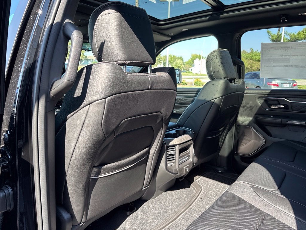 2027 RAM Ram 1500 RAM 1500 LIMITED CREW CAB 4X4 5'7' BOX