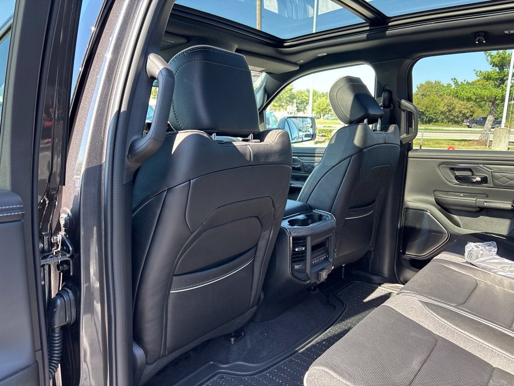 2027 RAM Ram 1500 RAM 1500 LIMITED CREW CAB 4X4 5'7' BOX