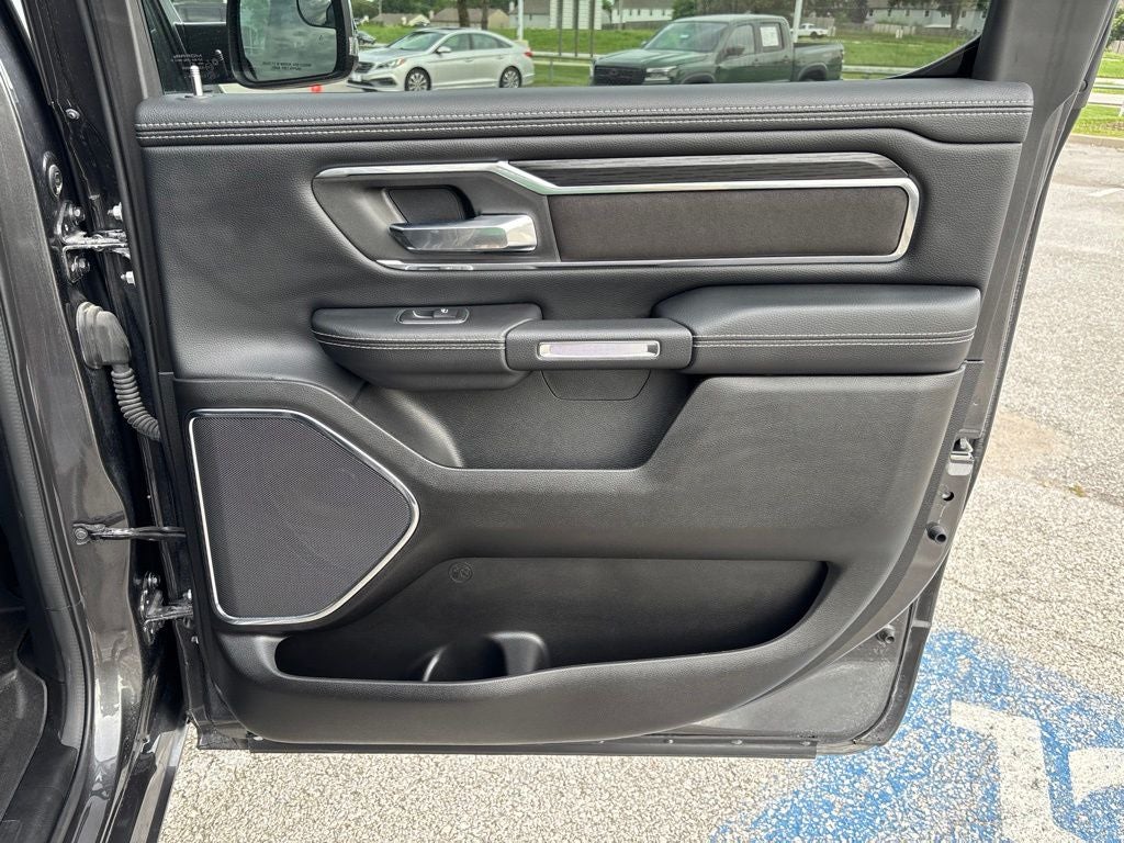 2024 RAM 1500 Laramie Crew Cab 4x4 5'7' Box