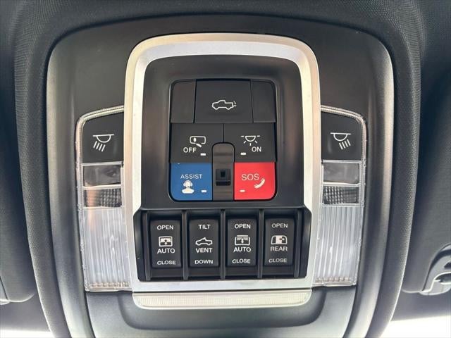 2024 RAM 1500 Laramie Crew Cab 4x4 5'7' Box