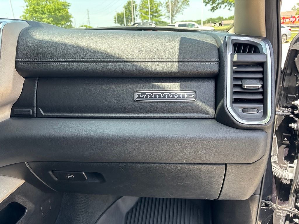 2021 RAM 1500 Laramie Crew Cab 4x4 5'7' Box