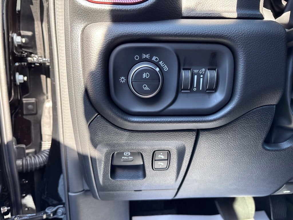 2027 RAM Ram 1500 RAM 1500 REBEL CREW CAB 4X4 5'7' BOX