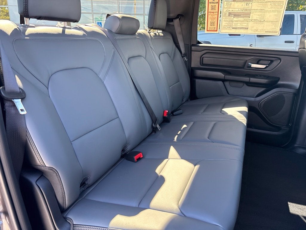 2027 RAM Ram 1500 RAM 1500 TRADESMAN CREW CAB 4X4 6'4' BOX