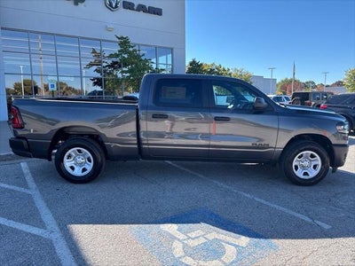 2027 RAM Ram 1500 RAM 1500 TRADESMAN CREW CAB 4X4 6'4' BOX