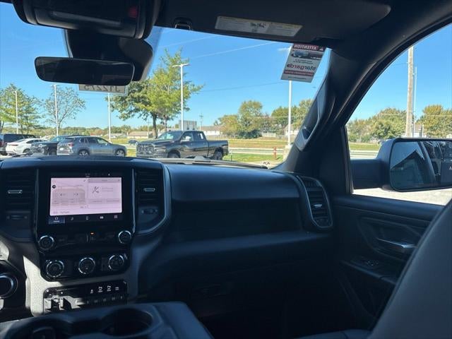 2027 RAM Ram 1500 RAM 1500 TRADESMAN CREW CAB 4X4 6'4' BOX