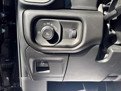 2027 RAM Ram 1500 RAM 1500 TRADESMAN CREW CAB 4X4 6'4' BOX