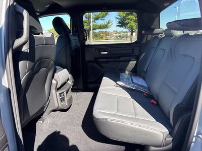 2027 RAM Ram 1500 RAM 1500 TRADESMAN CREW CAB 4X4 6'4' BOX