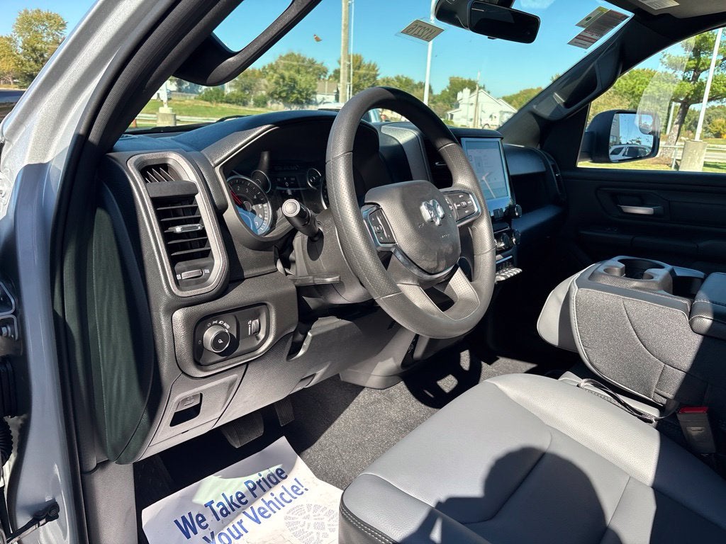 2027 RAM Ram 1500 RAM 1500 TRADESMAN CREW CAB 4X4 6'4' BOX