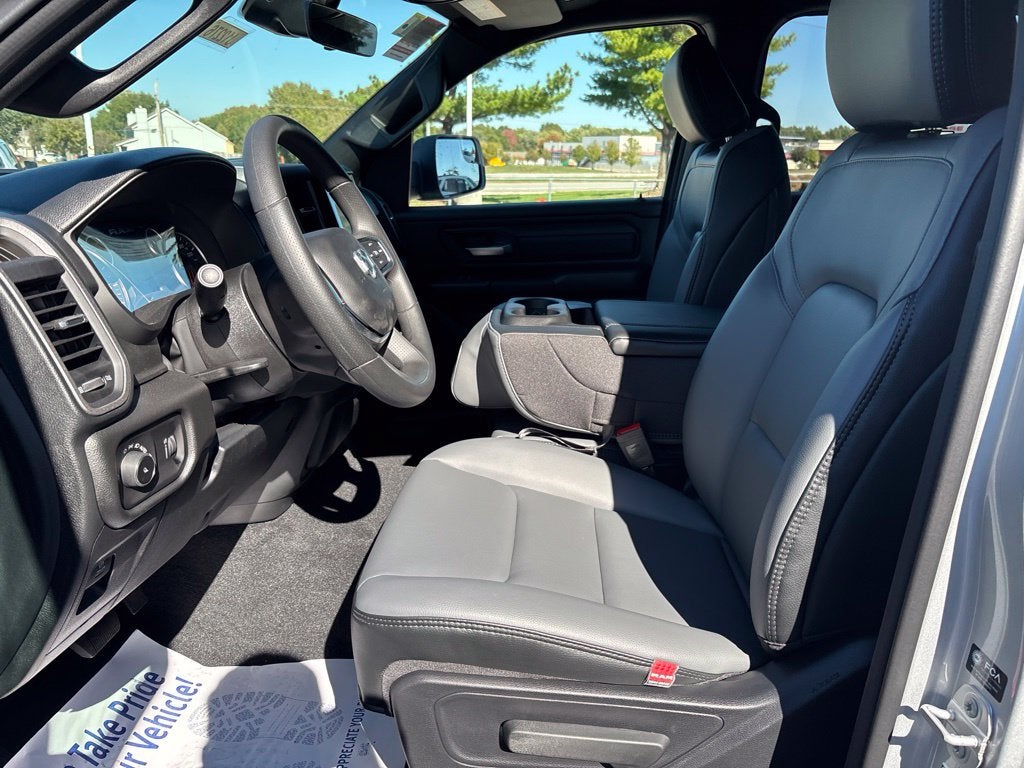 2027 RAM Ram 1500 RAM 1500 TRADESMAN CREW CAB 4X4 6'4' BOX
