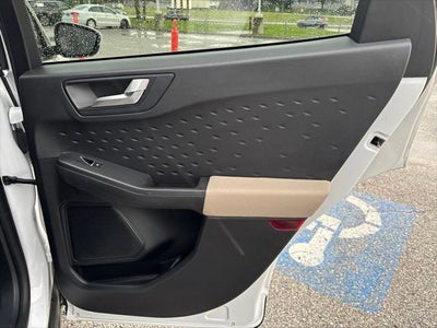 2020 Ford Escape SE