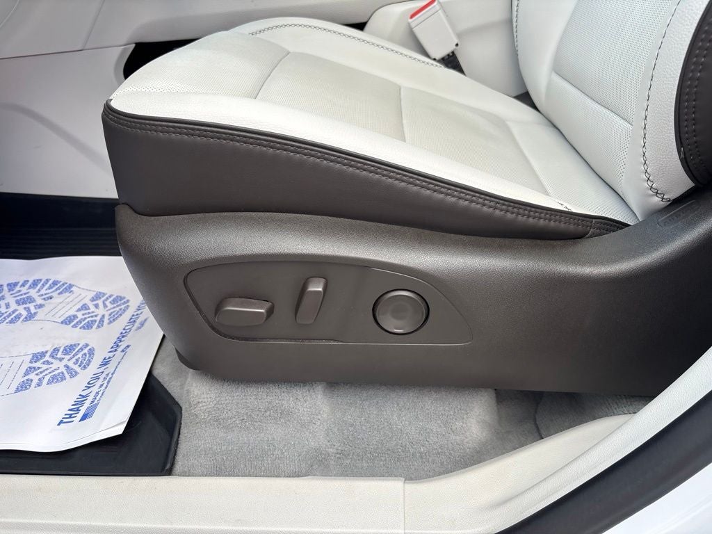 2024 GMC Acadia AWD Denali