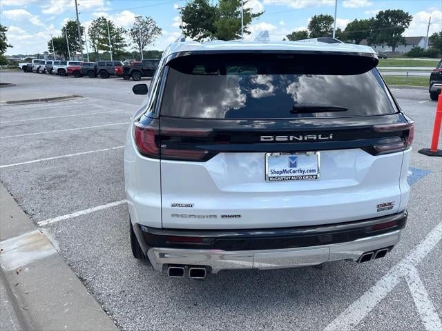 2024 GMC Acadia AWD Denali