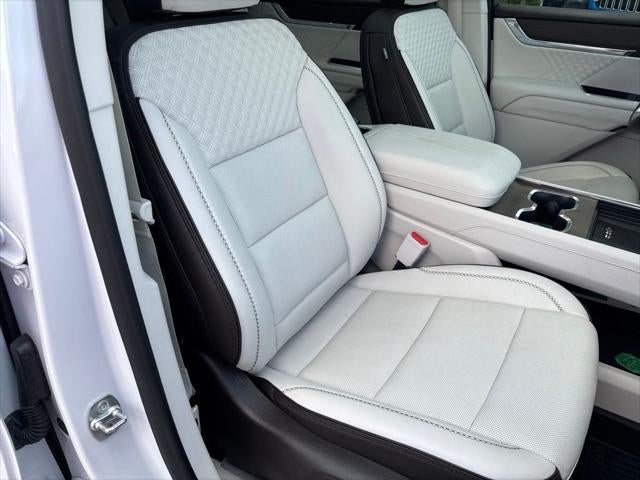 2024 GMC Acadia AWD Denali