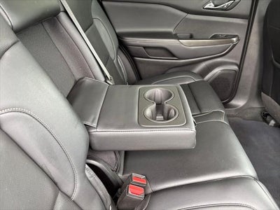 2023 GMC Acadia FWD SLT