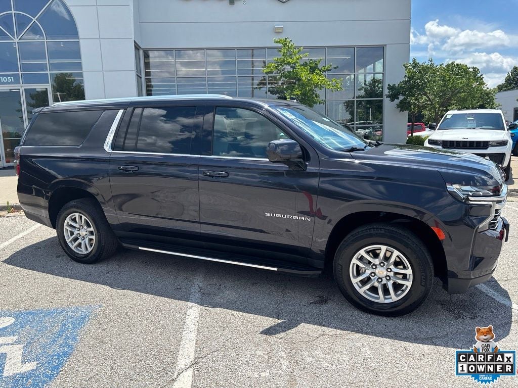 2024 Chevrolet Suburban LT