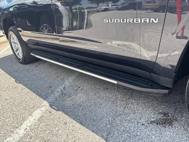 2024 Chevrolet Suburban 4WD LT